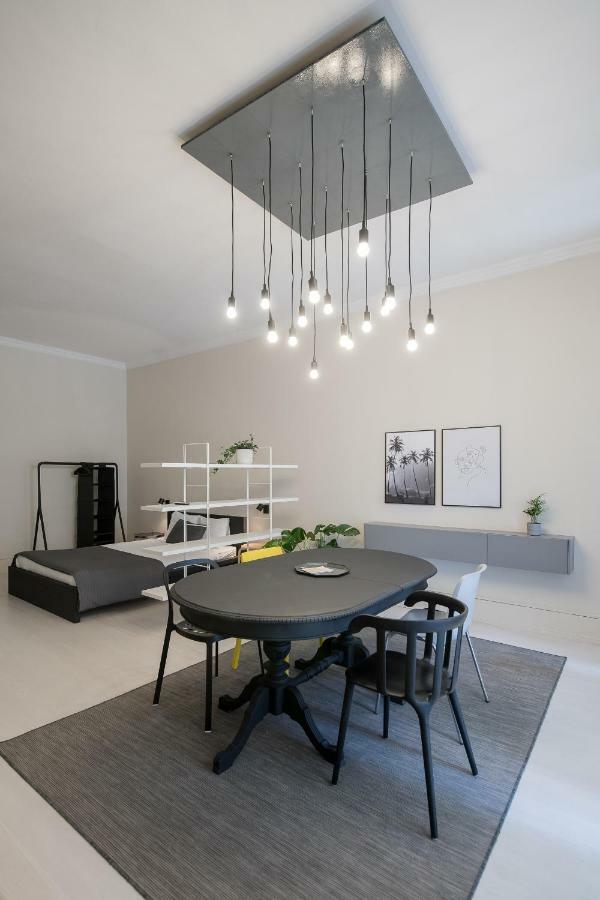 Baixa24 •P1L• Amplo Estudio Na Baixa Com Varanda Порту Экстерьер фото